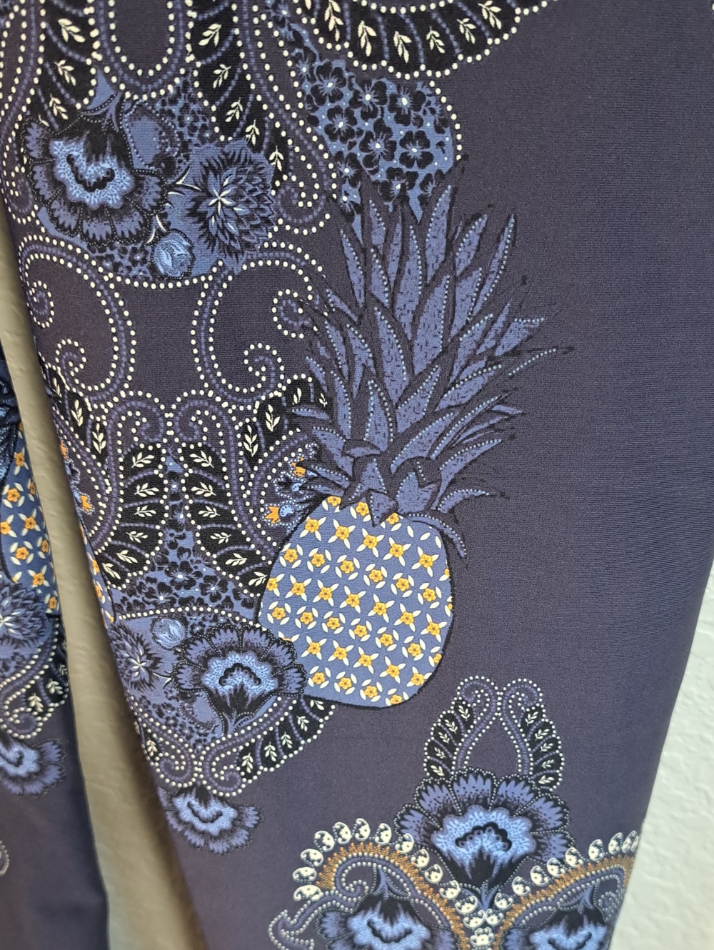 Farm Rio Women’s Legging Blue Abacaxila Pineapple Medium Mandala Geometric Motif - Picture 5 of 14